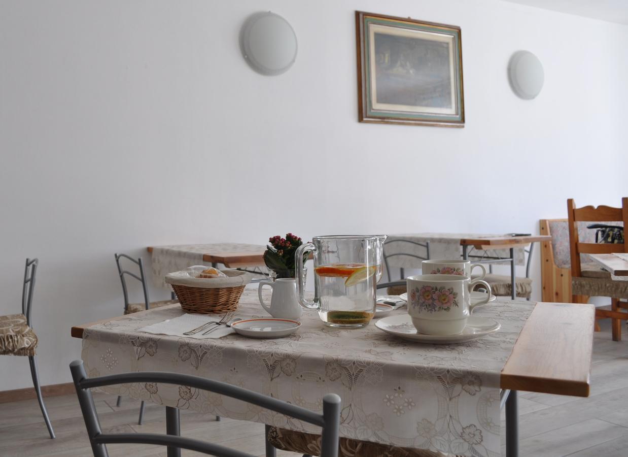 Il Girasole Hotel Saint-Vincent Luaran gambar