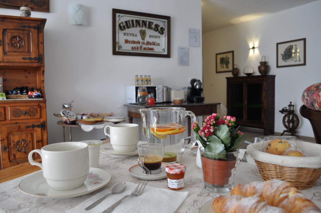 Il Girasole Hotel Saint-Vincent Luaran gambar