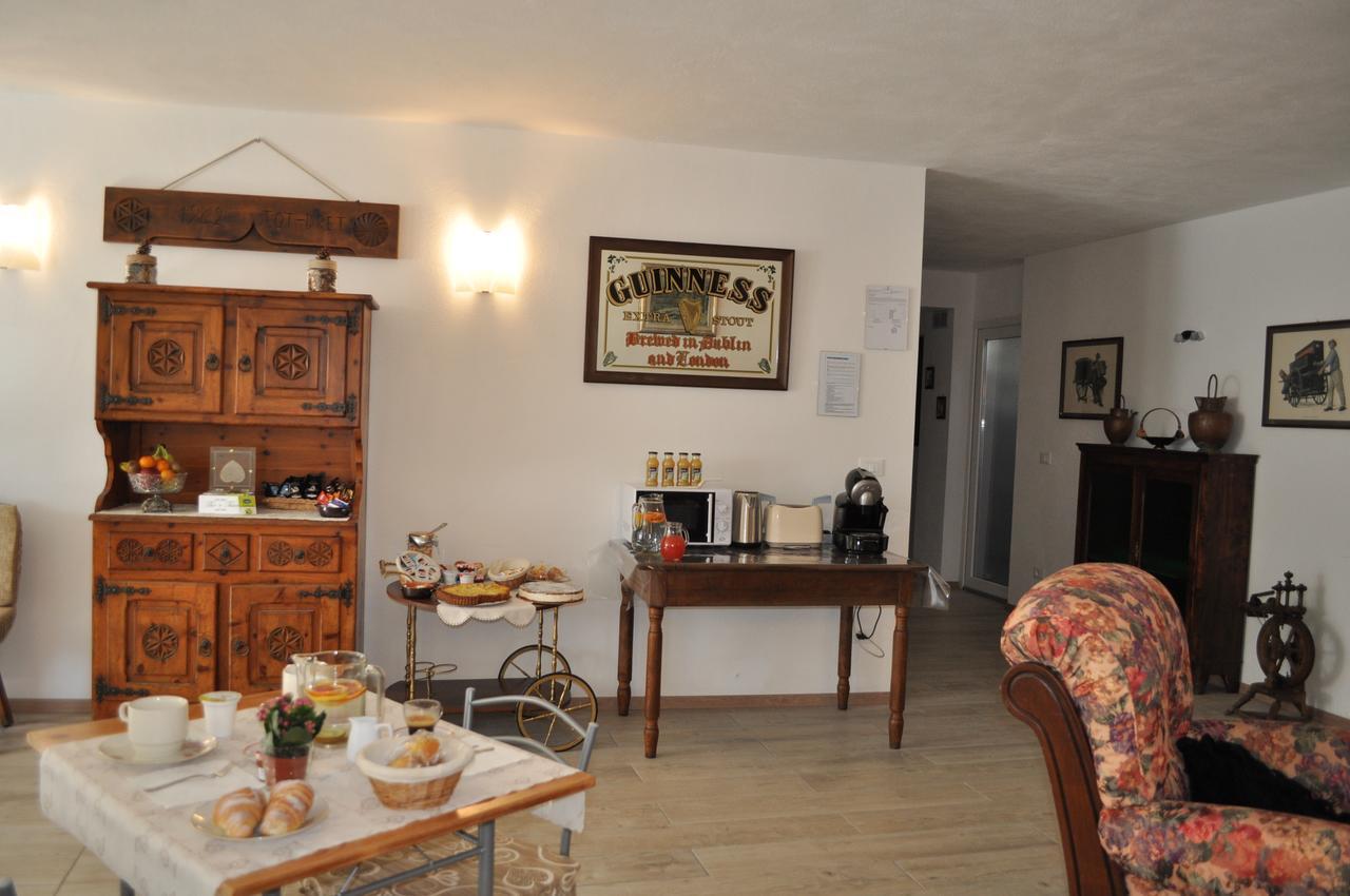 Il Girasole Hotel Saint-Vincent Luaran gambar