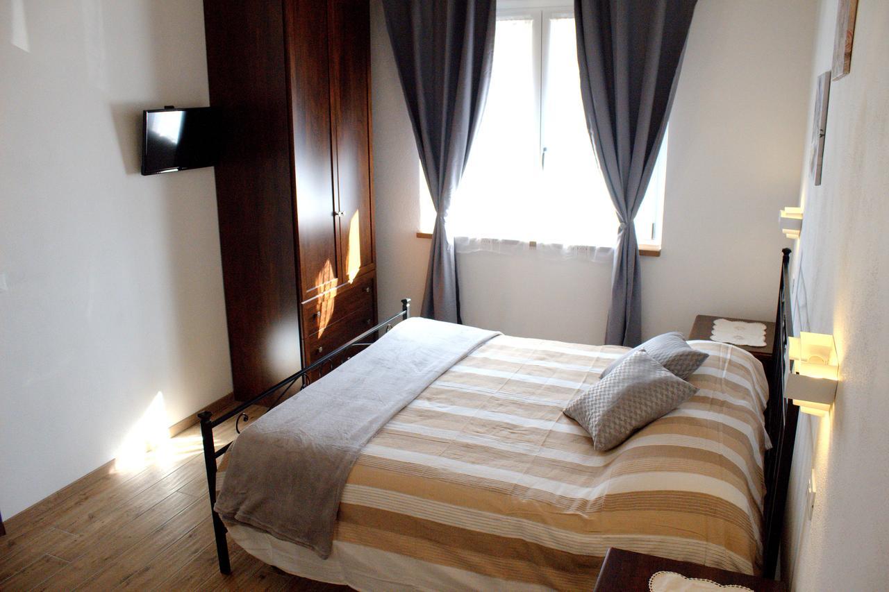Il Girasole Hotel Saint-Vincent Luaran gambar