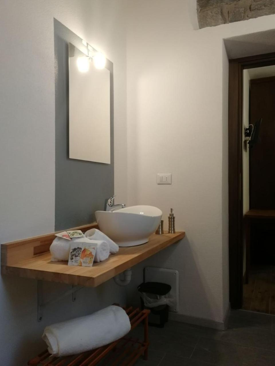 Il Girasole Hotel Saint-Vincent Luaran gambar